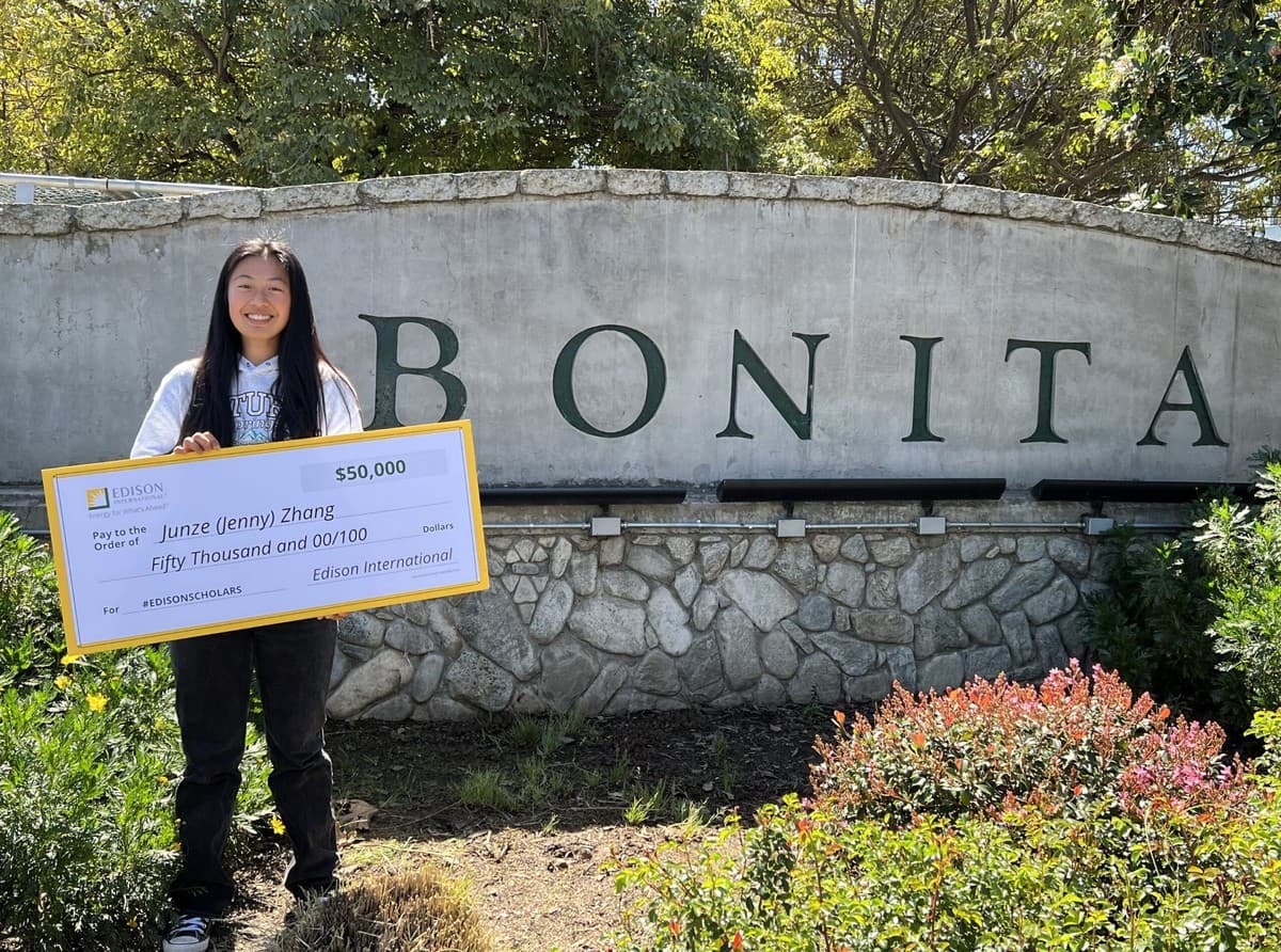 Portrait of Junze Zhang