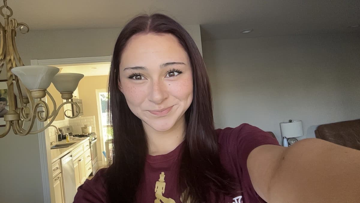 Portrait of Sarah Yu